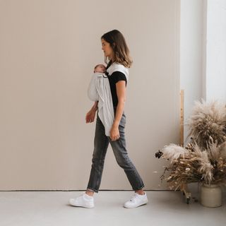 Ring sling baby carrier in cotton jersey