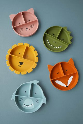 Divided silicone suction plate