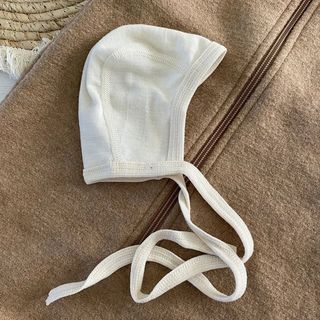 Baby wool and silk bonnet (hat)