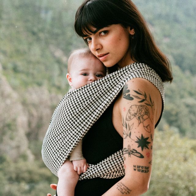 Knot-free woven baby carrier